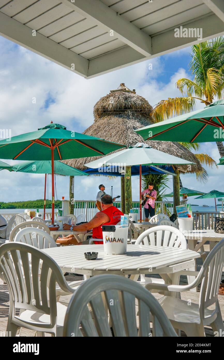 Al fresco dining on the Gulf of Mexico at Islamorada on the Florida