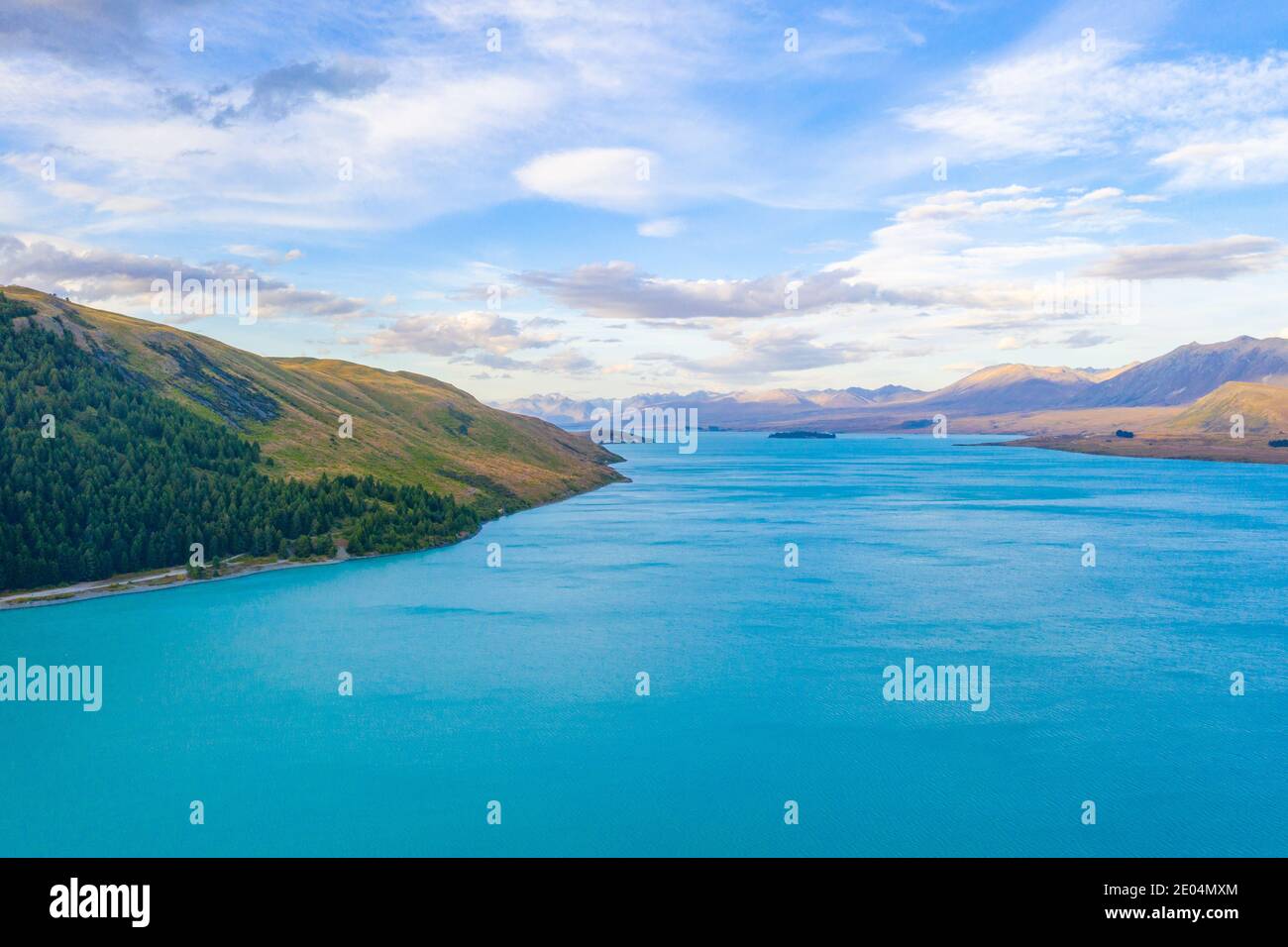Sunset view of lake Tekapo in New Zealand Stock Photo - Alamy