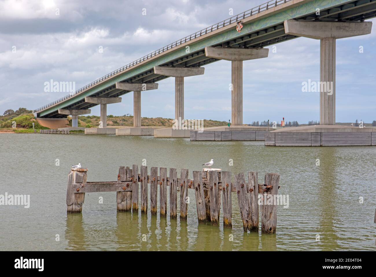 Hindmarsh Island Bridge over the Murray River at Goolwa Stock Photo Alamy