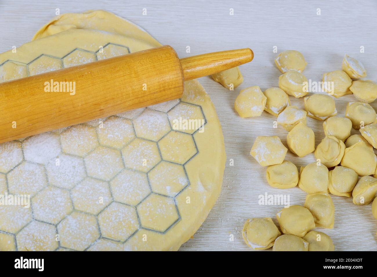 Process of making cooking dumplings from flour and meat traditional