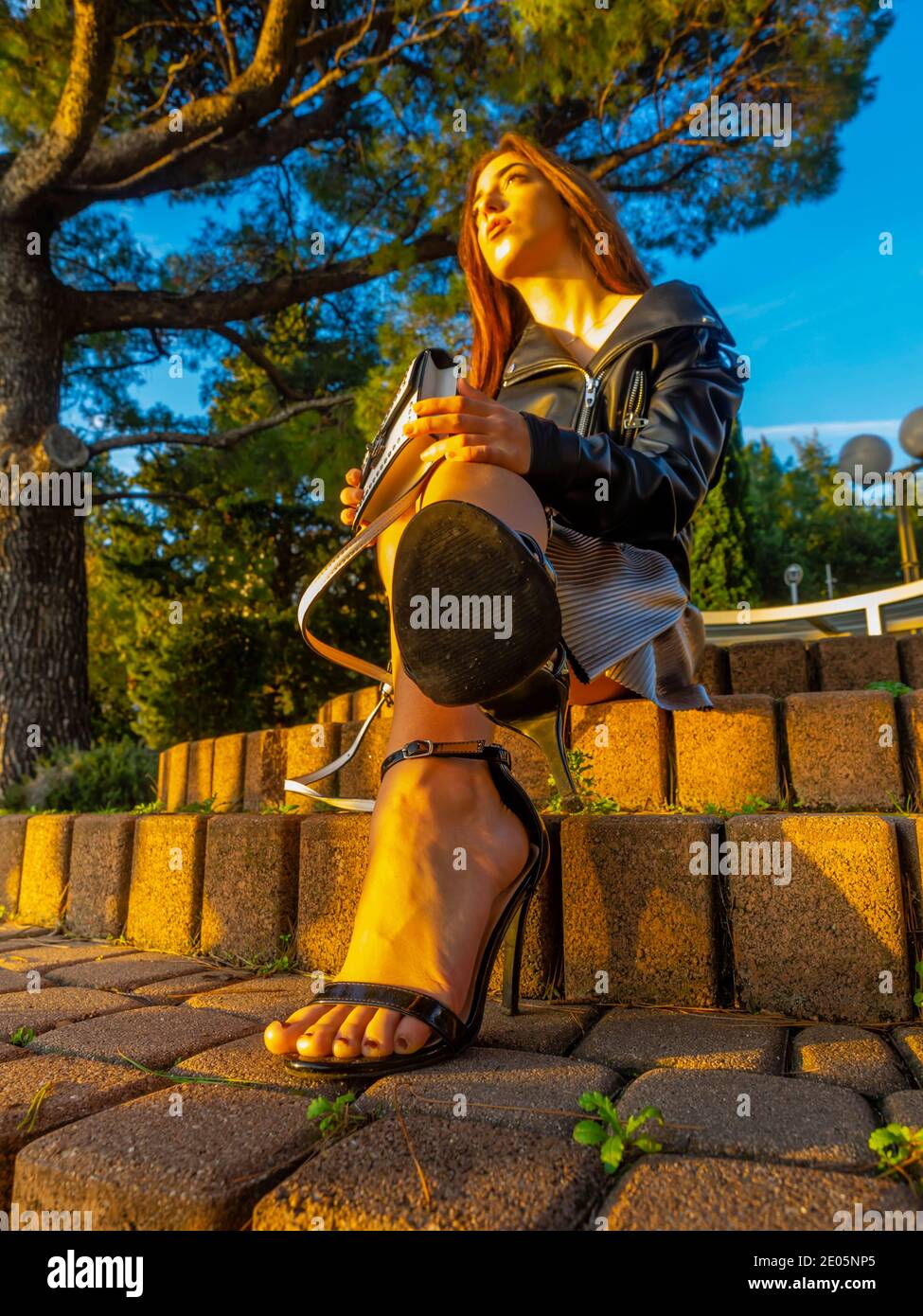 Girl Cross Legs Teenager High Resolution Stock Photography and Images ...