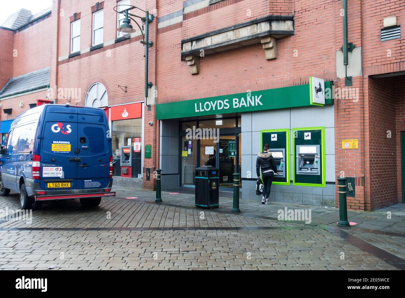 Lloyds Bank Oldham Town Centre,Greater Manchester, England, UK. Stock Photo
