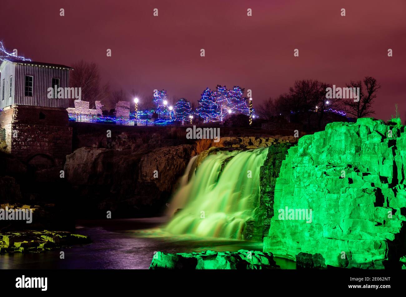 Annual tradition in Sioux Falls to light up falls park with christmas lights Stock Photo Alamy