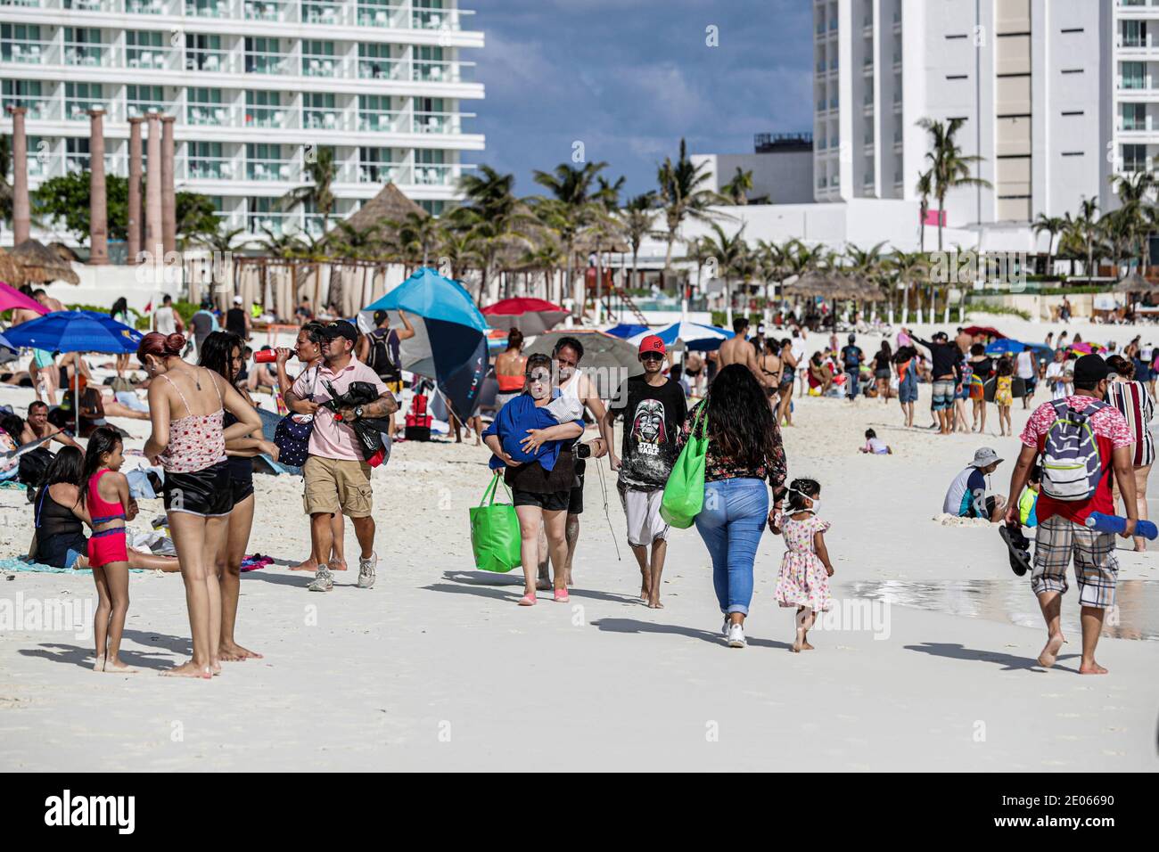 Plages de cancun hires stock photography and images Alamy
