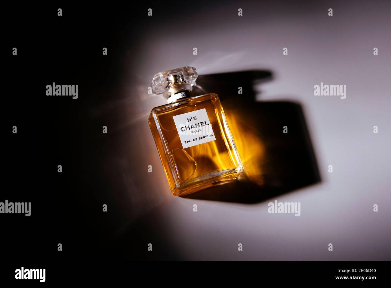 Coco chanel perfume bottle hi-res stock photography and images - Alamy