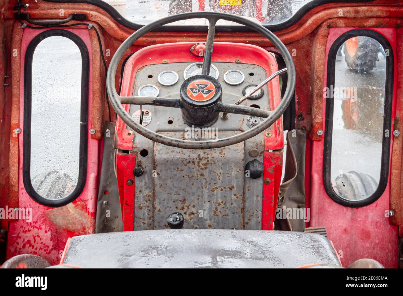 Massey Ferguson 165 High Resolution Stock Photography And Images Alamy Massey Ferguson 165 High Resolution Stock Photography And Images Alamy