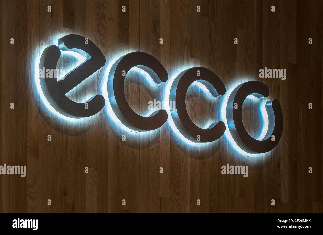 Ecco Shoes High Resolution Stock Photography and - Alamy