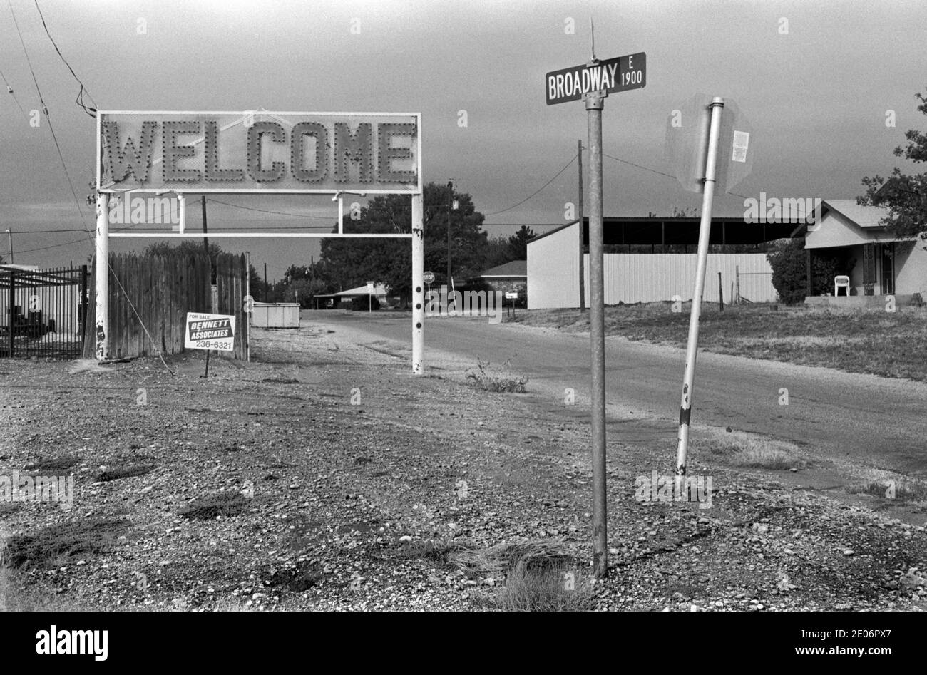 Sweetwater Texas, Welcome sign at the entrance to the small Texan town. 1999 1990s USA HOMER SYKES Stock Photo