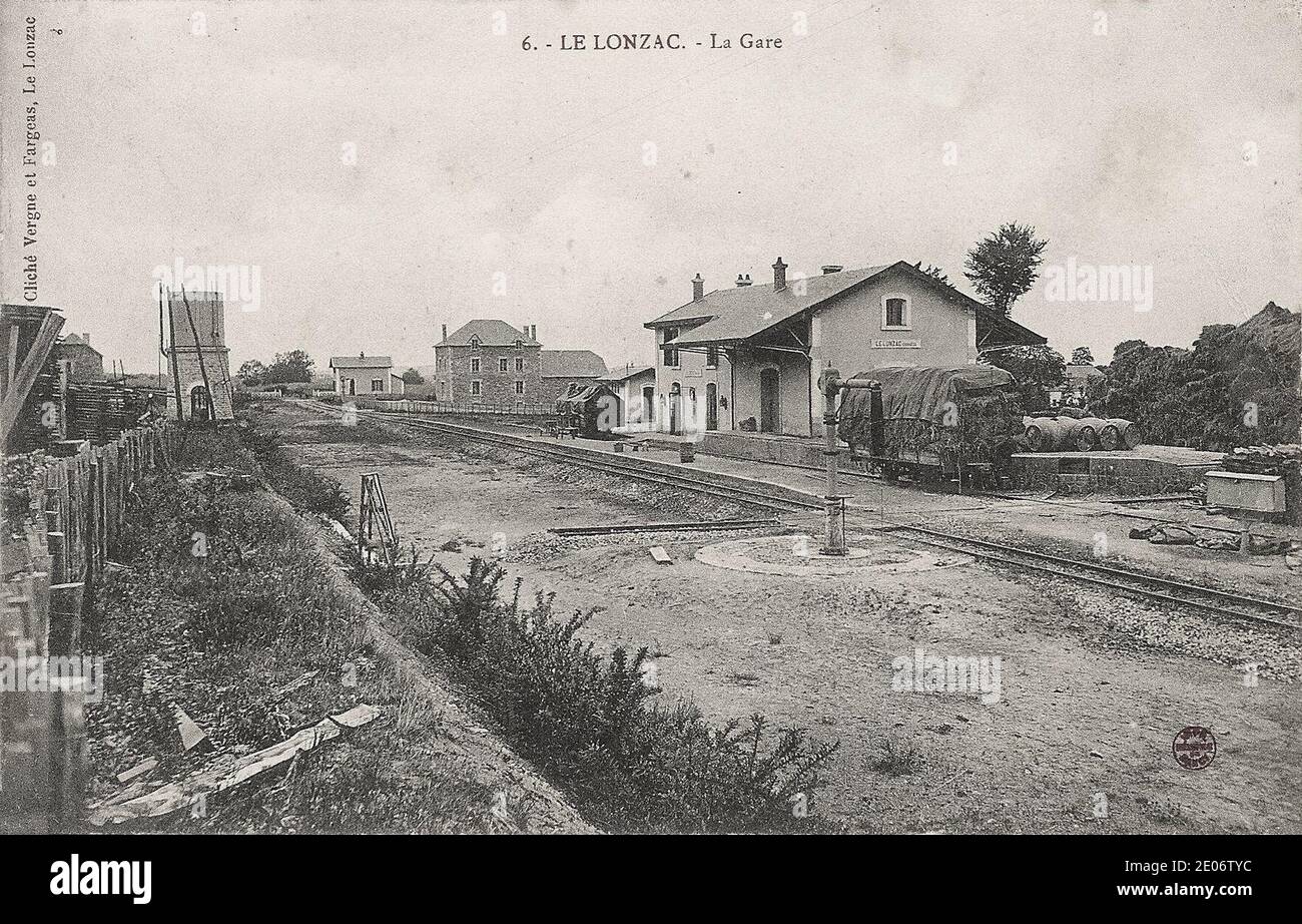 Le Lonzac gare Stock Photo Alamy