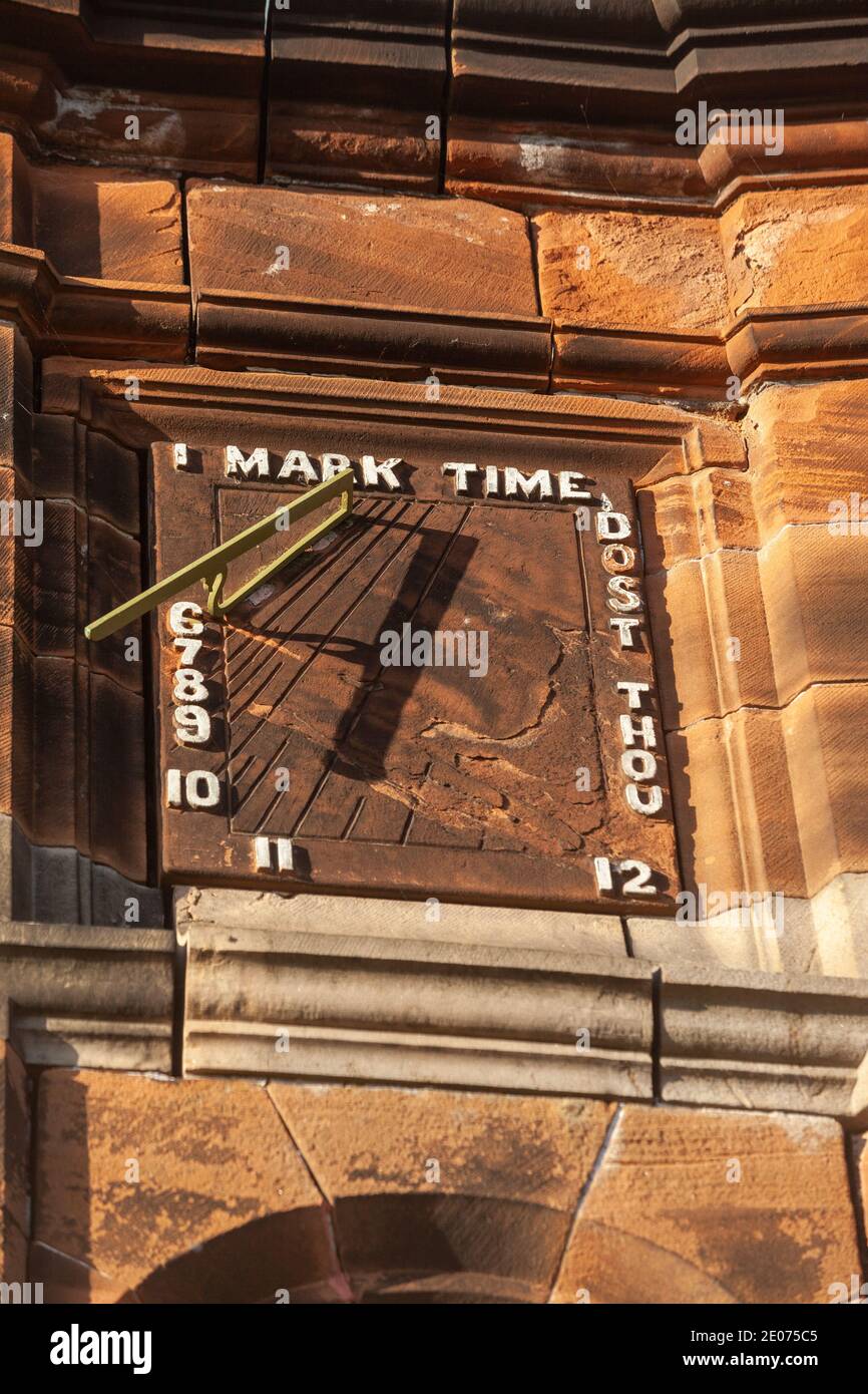 Vertical sundial hires stock photography and images Alamy