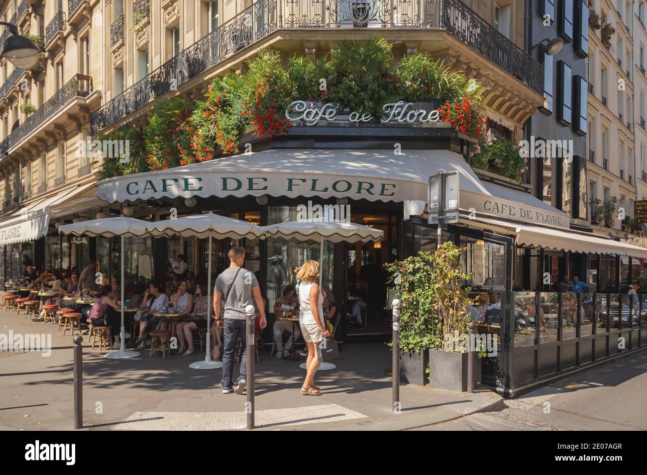 From Café de Flore to Le Procope: These Are the Most Iconic Cafés in Paris