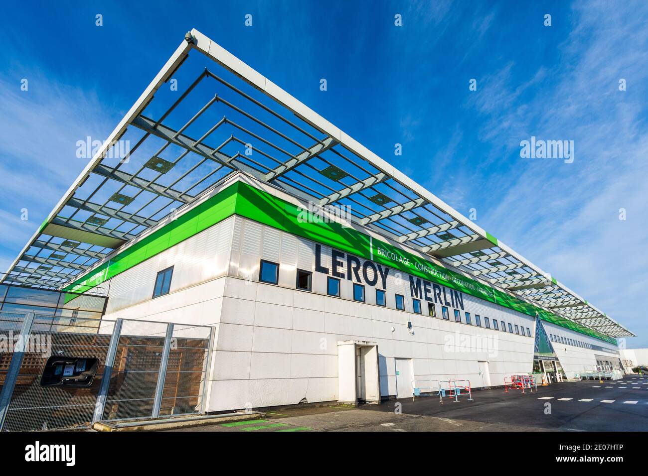 Bois-d'Arcy, France - December 30, 2020: Exterior view of a Leroy Merlin  store, an international French retail company specializing in DIY Stock  Photo - Alamy