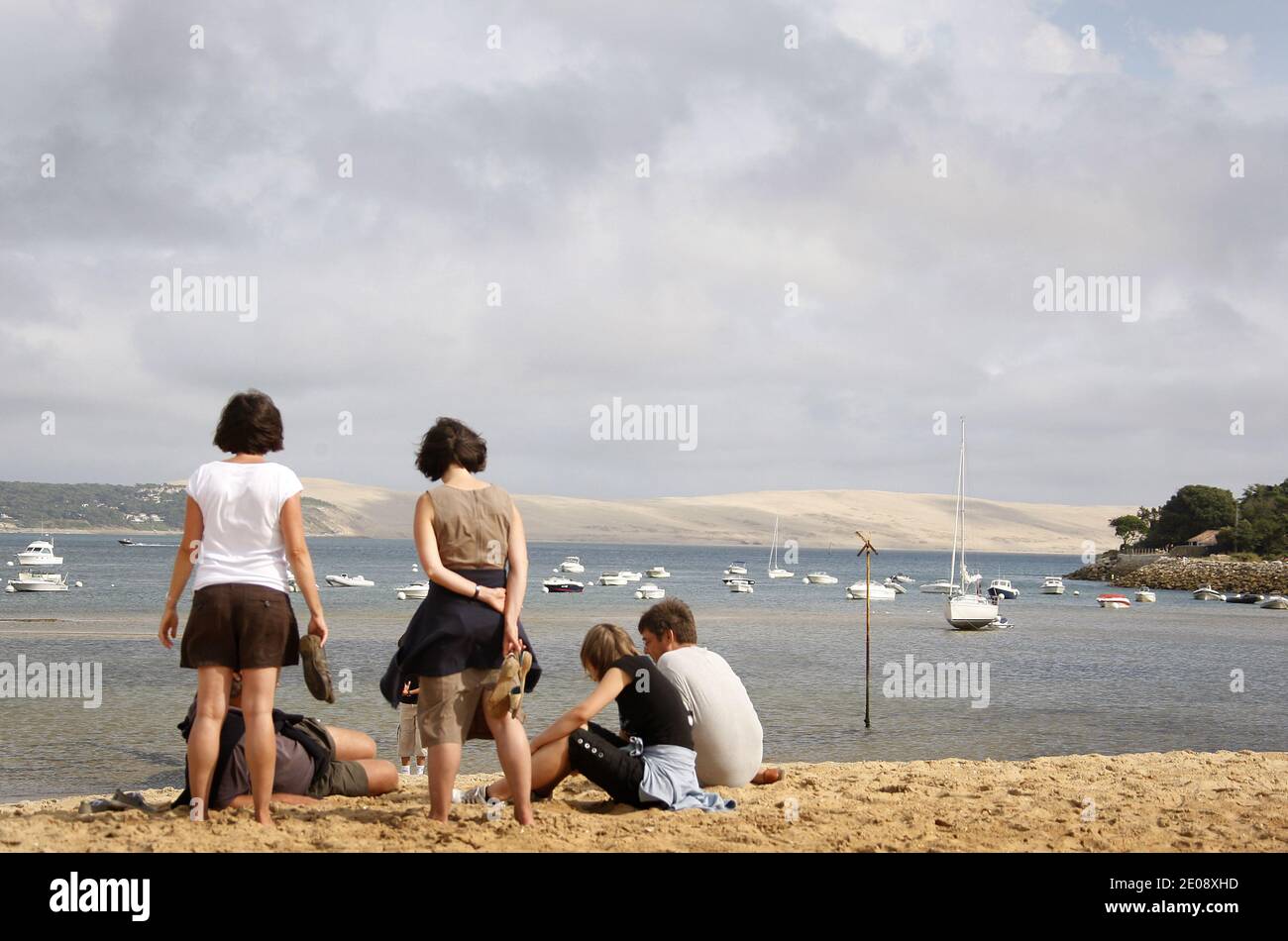 Les Petits Mouchoirs High Resolution Stock Photography and Images - Alamy