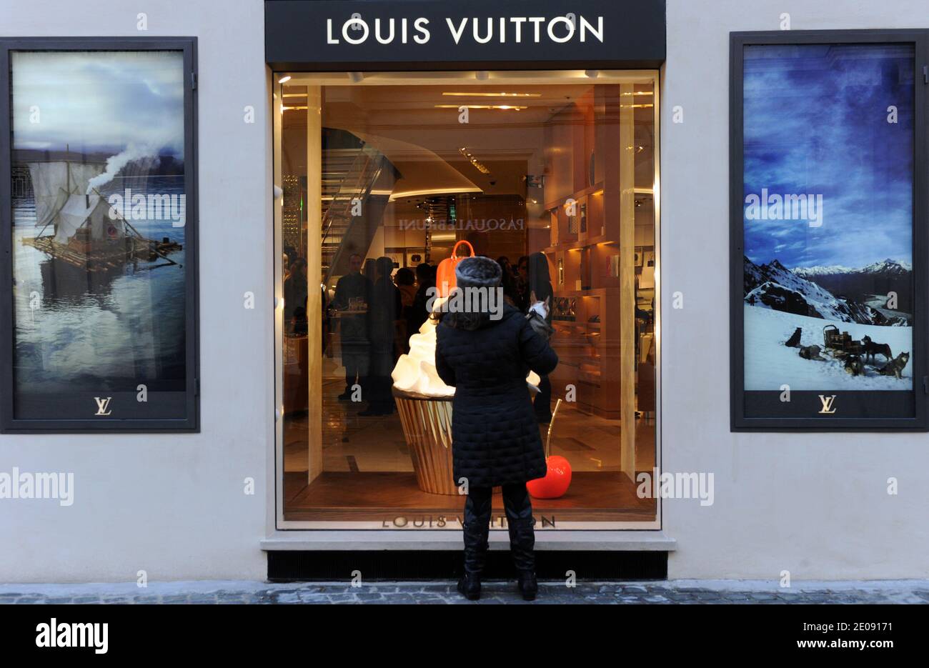 Opening of the Louis Vuitton Roma Etoile Maison 