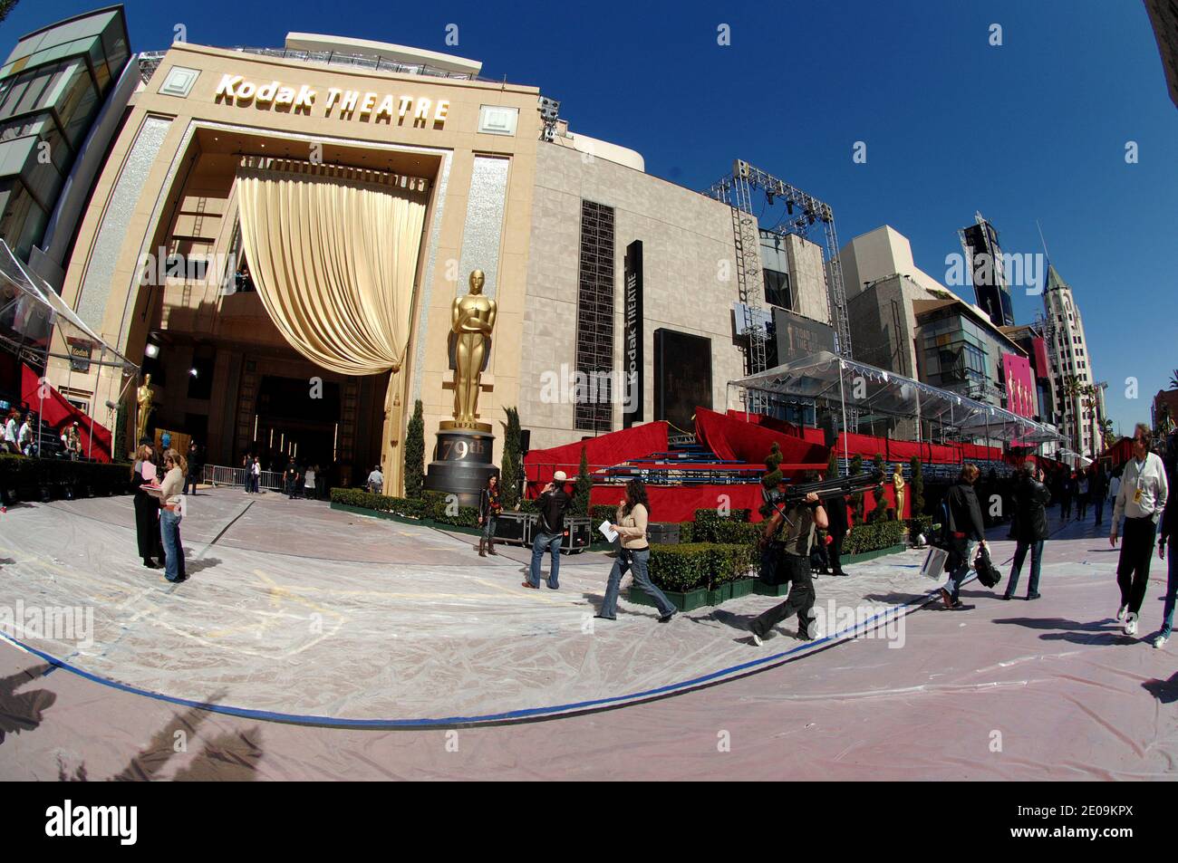 Eastman Kodak Co has asked the U.S. bankruptcy court to void an estimated 4 million Dollars-a-year contract to have its name on the Hollywood theatre that hosts the Oscars as the bankrupt photography company tries to reduce its debt it was announced February 2, 2012. File photo : Atmosphere during the final preparations for the red carpet at the 79th annual Academy Awards in Los Angeles, CA, on February 24, 2007. Photo by Hahn-Khayat-Douliery/ABACAPRESS.COM Stock Photo