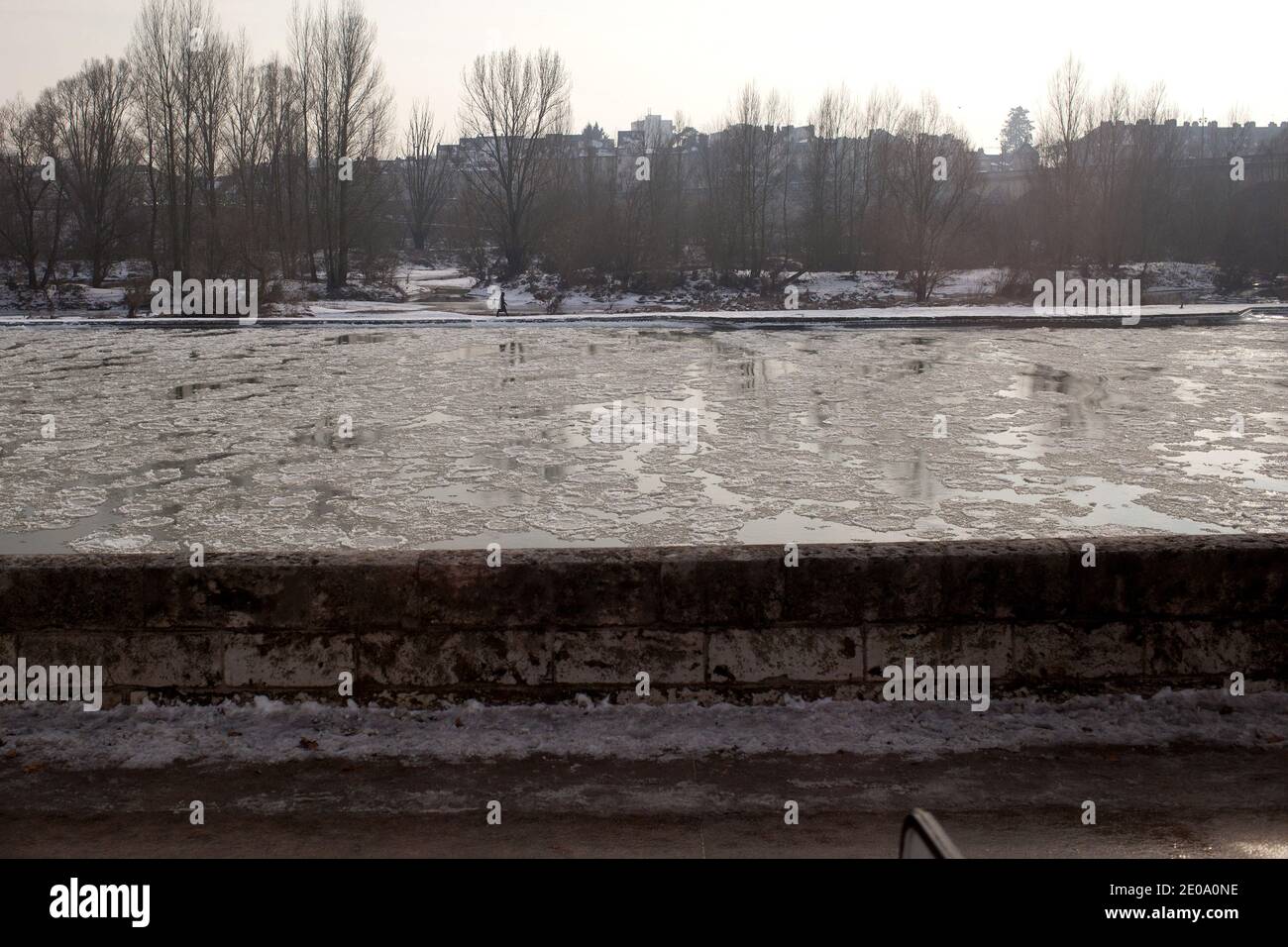 A view of the river Le Loiret under snow in Orleans, Southern of Paris, France, on February 9, 2012. Photo by Stephane Lemouton/ABACAPRESS.COM. Stock Photo