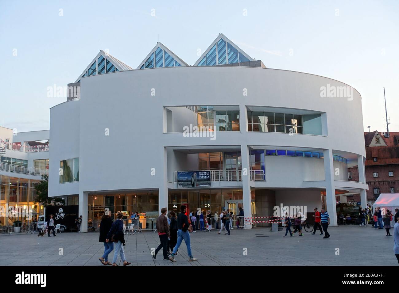 Stadthaus moderne Architektur in der historischen Altstadt, Ulm