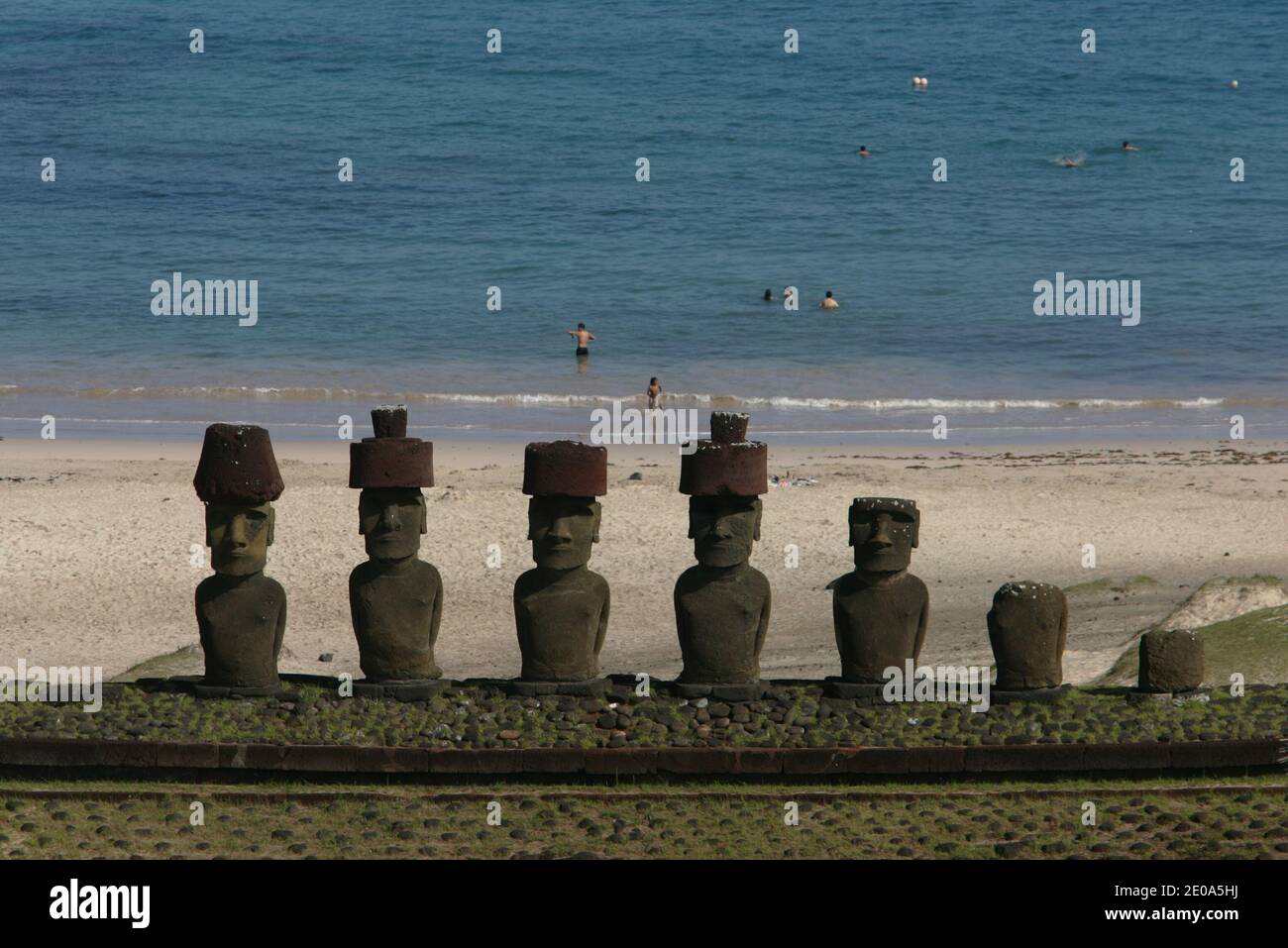 Anakena Beach Monumental Statues The Maoi Easter Island Chile July 19 07 Plage Anakena Statues Monumentales Les Maoi Ile De Paques Chili 19 Juillet 07 Photo By Frederic Reglain Abacapress Com Stock Photo Alamy