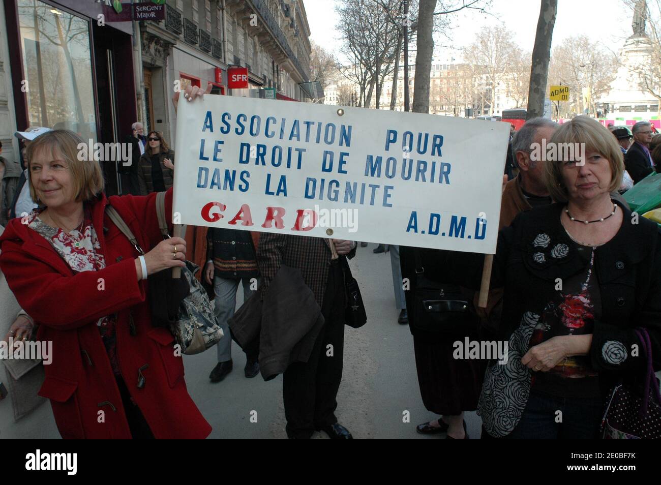 People gathering to support the 'right-to-die' for the legalization of euthanasia organized by ADMD (Association for The Right-to-Die in Dignity) at the Place of Republic in Paris, France, on March 24, 2012. Anne Hidalgo, Mireille Dumas attend the rallye. Photo by Alain Apaydin/ABACAPRESS.COM Stock Photo