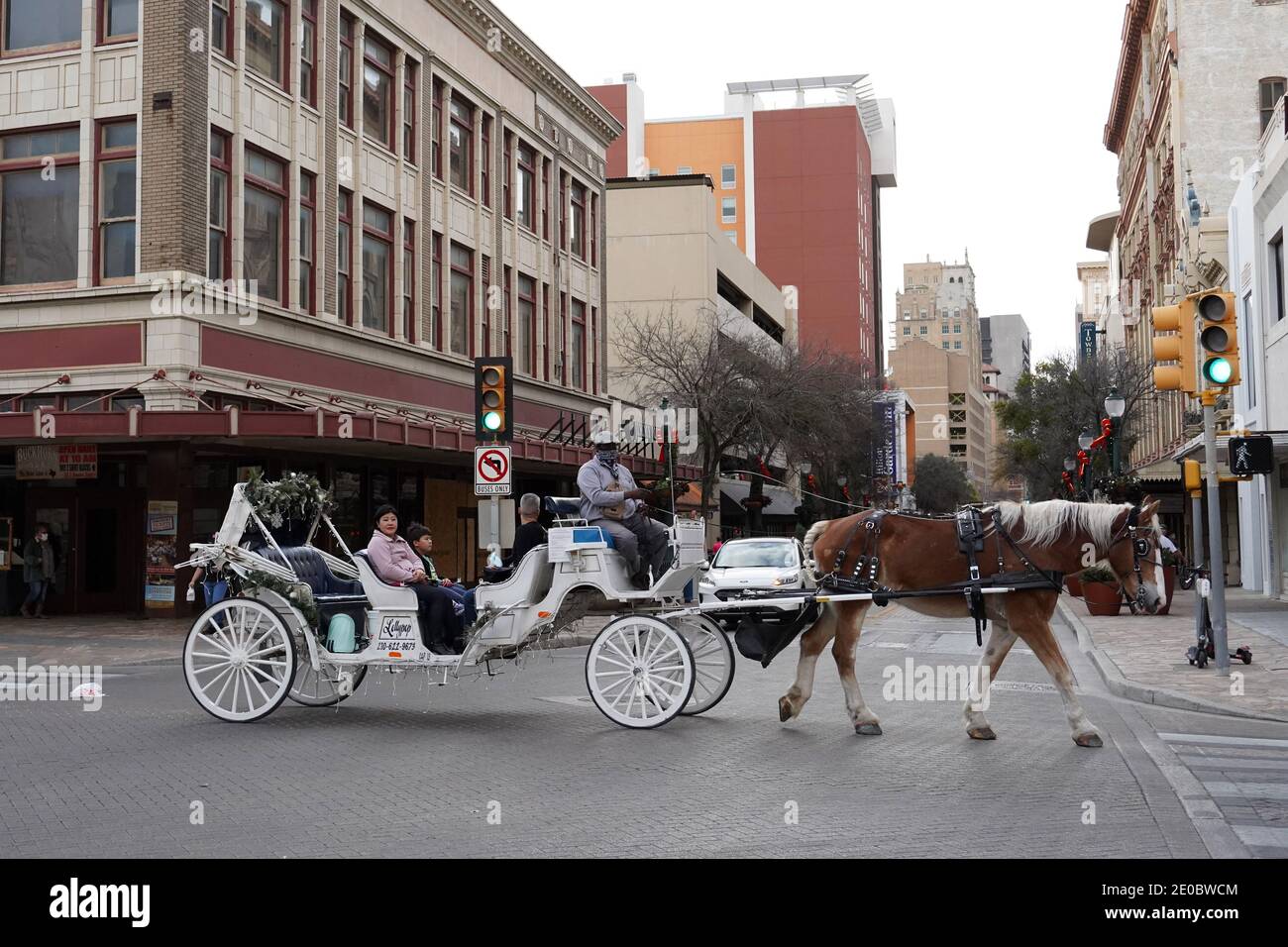 A horse drawn carriage on n hi-res stock photography and images - Alamy