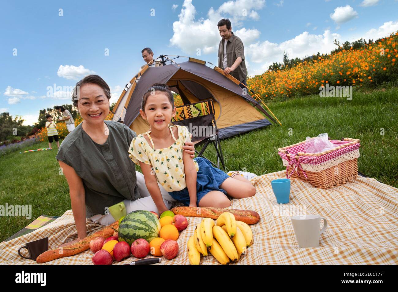 Asian family picnic fruit hi-res stock photography and images - Alamy