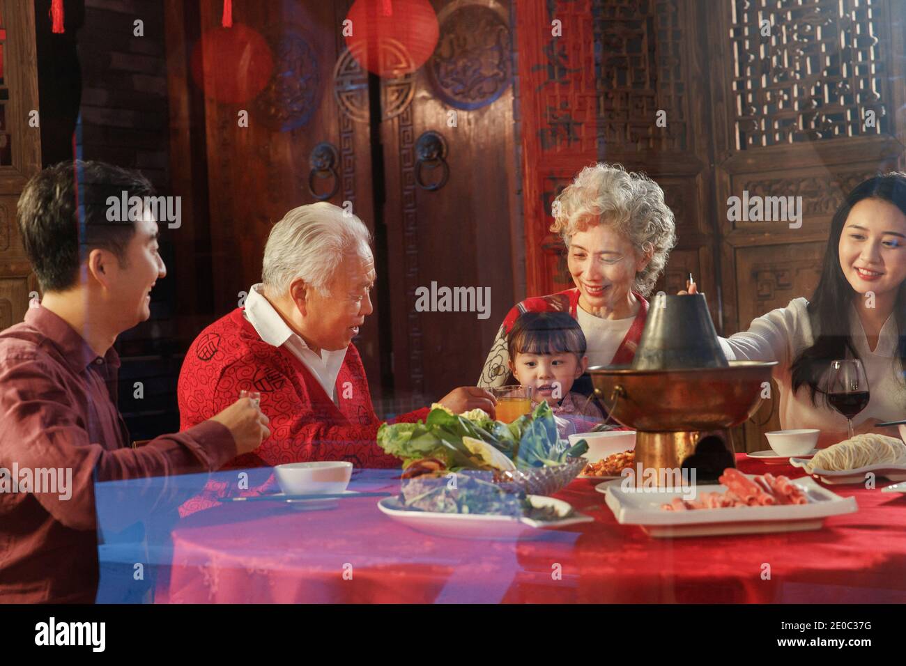 chinese new year reunion dinner essay