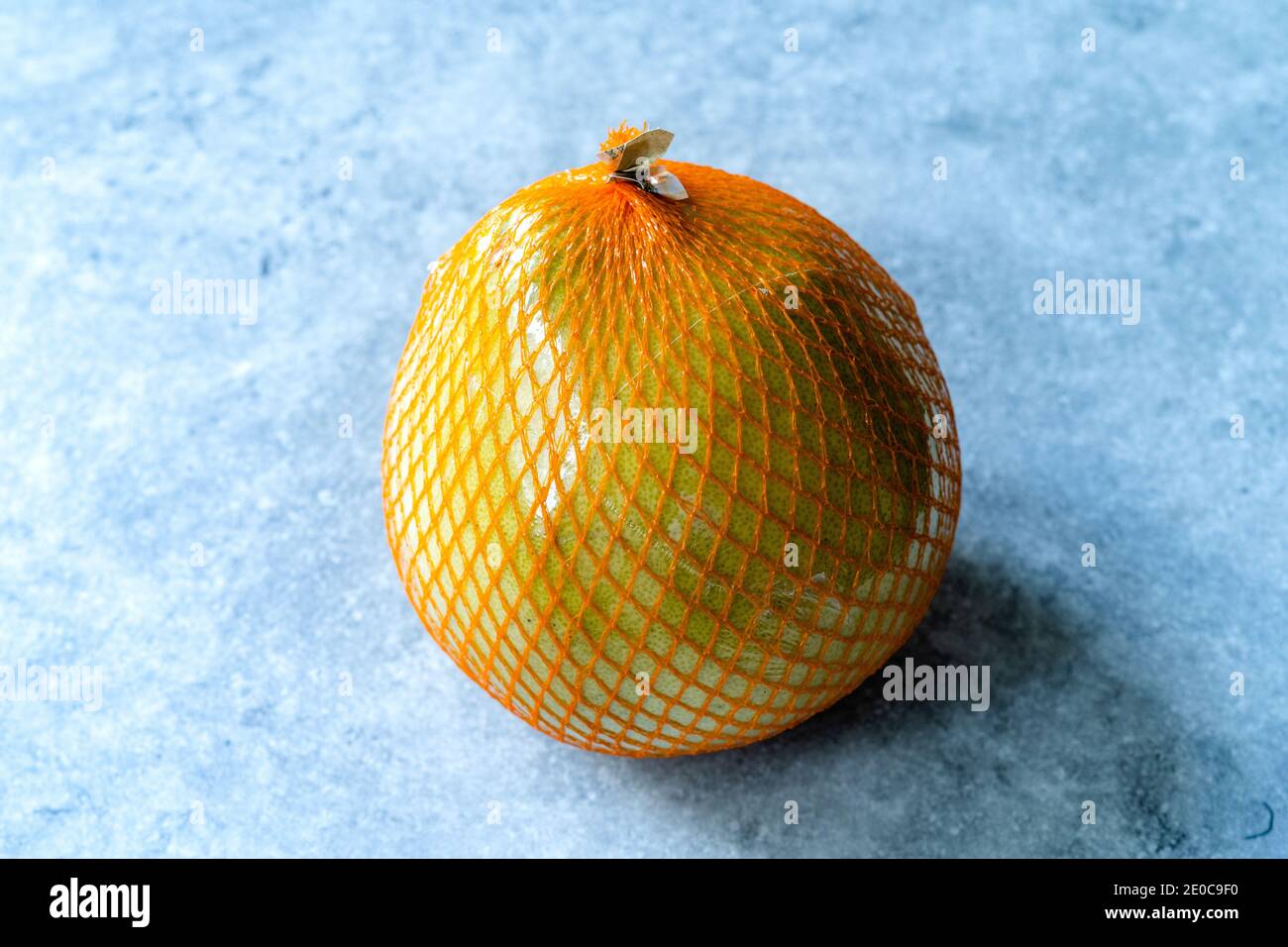 Whole Honey Pomelo Fruit in Plastic Net Bag for Sale and Ready to Eat