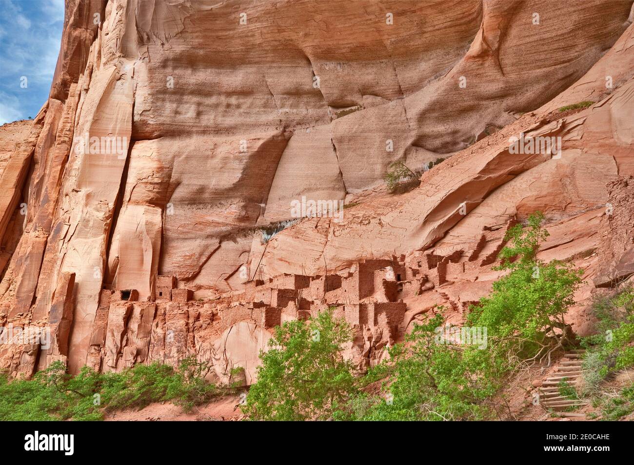 Betatakin ruin in Tsegi Canyon, Navajo National Monument, Shonto