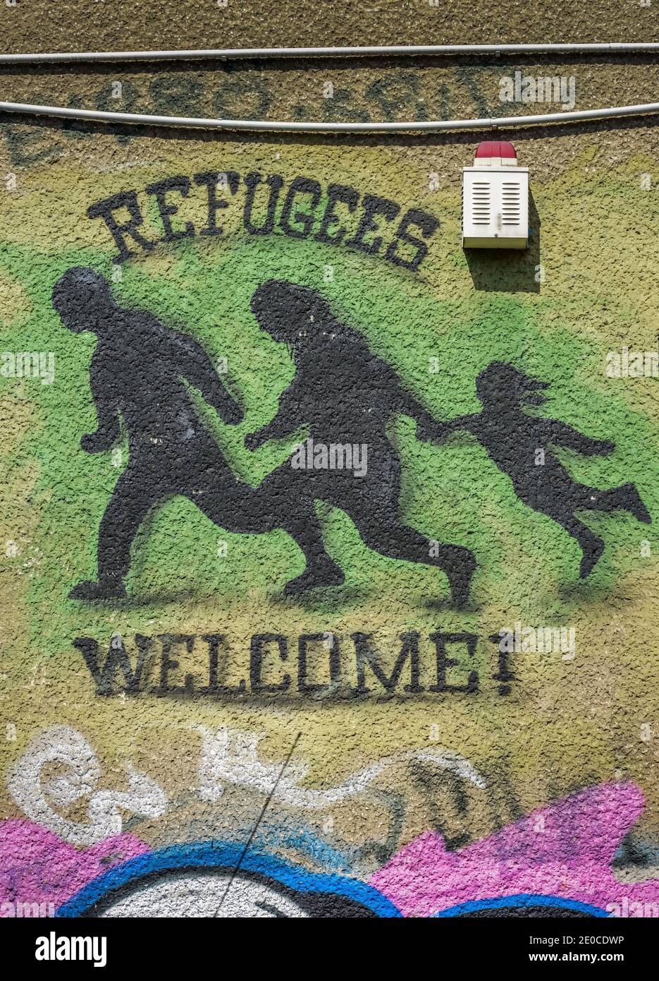 Graffiti, Refugees welcome, Friedrichshain, Berlin, Deutschland Stock Photo