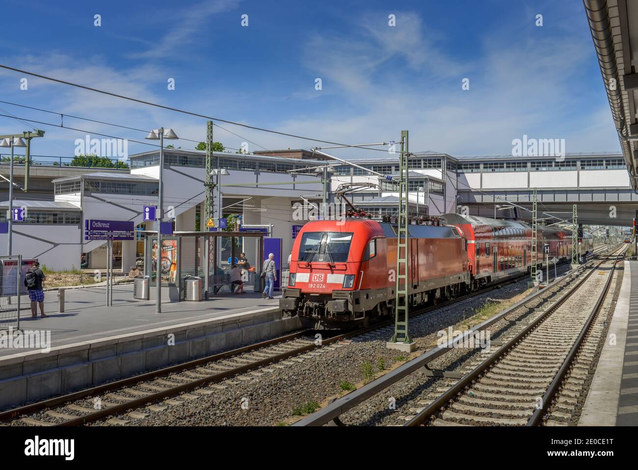 Bahnhof Ostkreuz, Friedrichshain, Berlin Deutschland Stock Photo