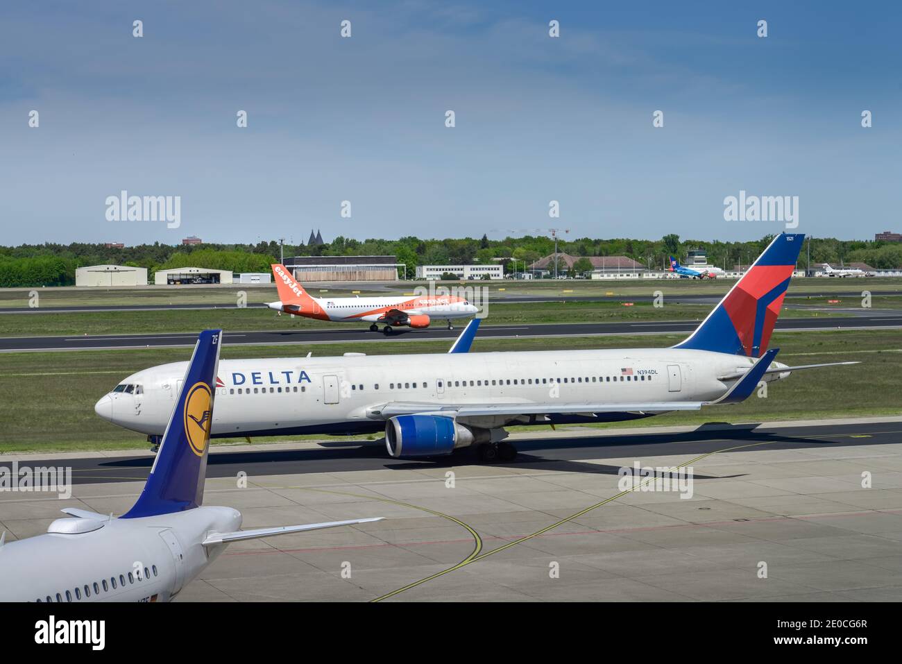 Flugzeuge, Vorfeld, Flughafen, Tegel, Reinickendorf, Berlin, Deutschland Stock Photo