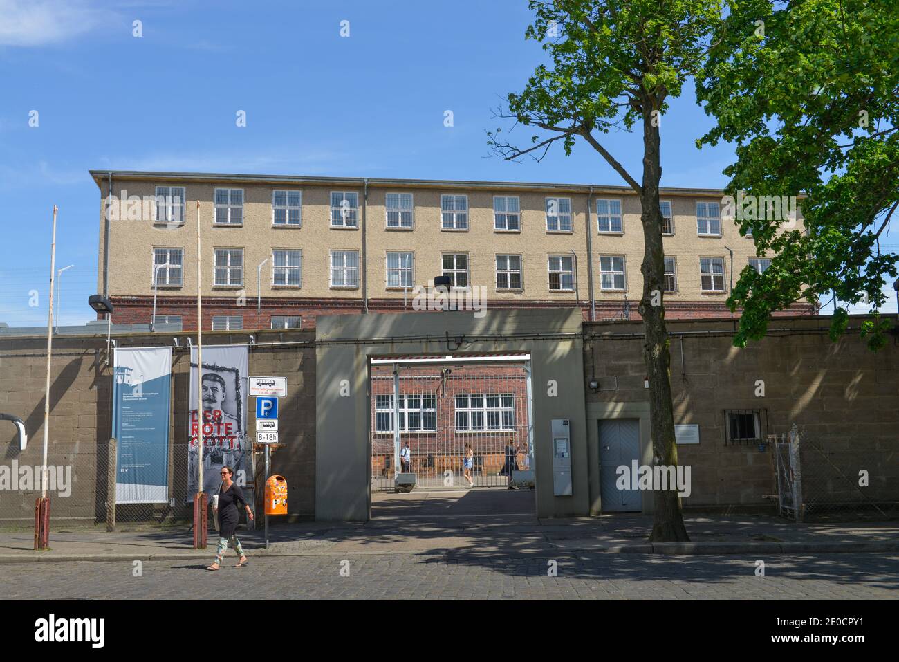 Haupteingang, Stasi-Gedenkstaette, Genslerstrasse, Hohenschoenhausen, Lichtenberg, Berlin, Deutschland Stock Photo