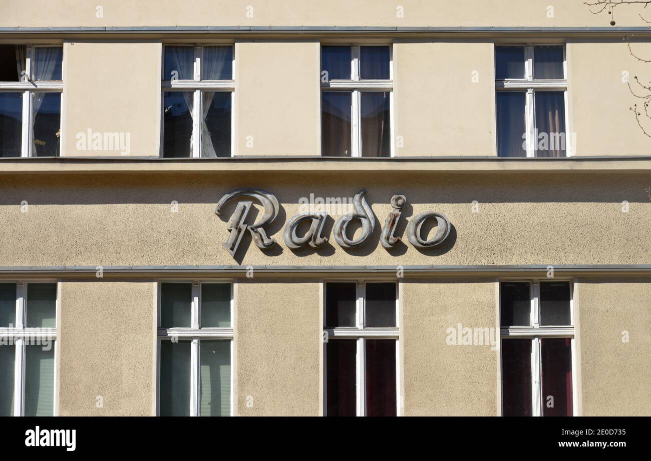 Alte Radio Werbung, Potsdamer Strasse, Schoeneberg, Berlin, Deutschland Stock Photo