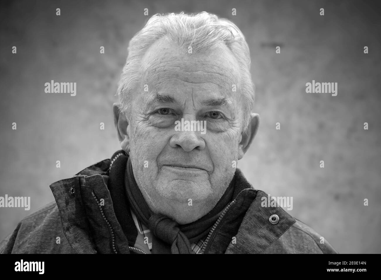 PHOTOMONTAGE: Former IOC member Walther Troeger died at the age of 91 - farewell to 'Mr. Olympia'. Archive photo: Bobsleigh, World Cup, four-man bobsleigh, on January 13, 2013 in Koenigssee/KUNSTEISBAHNKOENIGSSE E/Germany. | usage worldwide Stock Photo