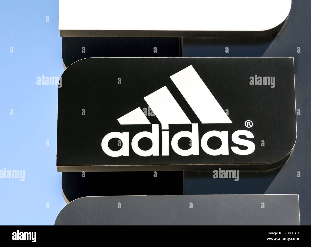 Mnc adidas cheap