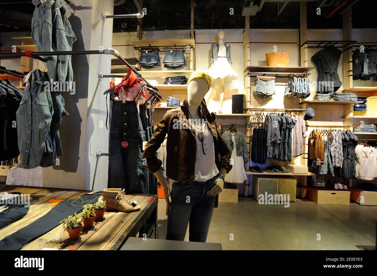 New Levis Store opening party in Paris, France, on May 10, 2012. Photo by  Alban Wyters/ Stock Photo - Alamy