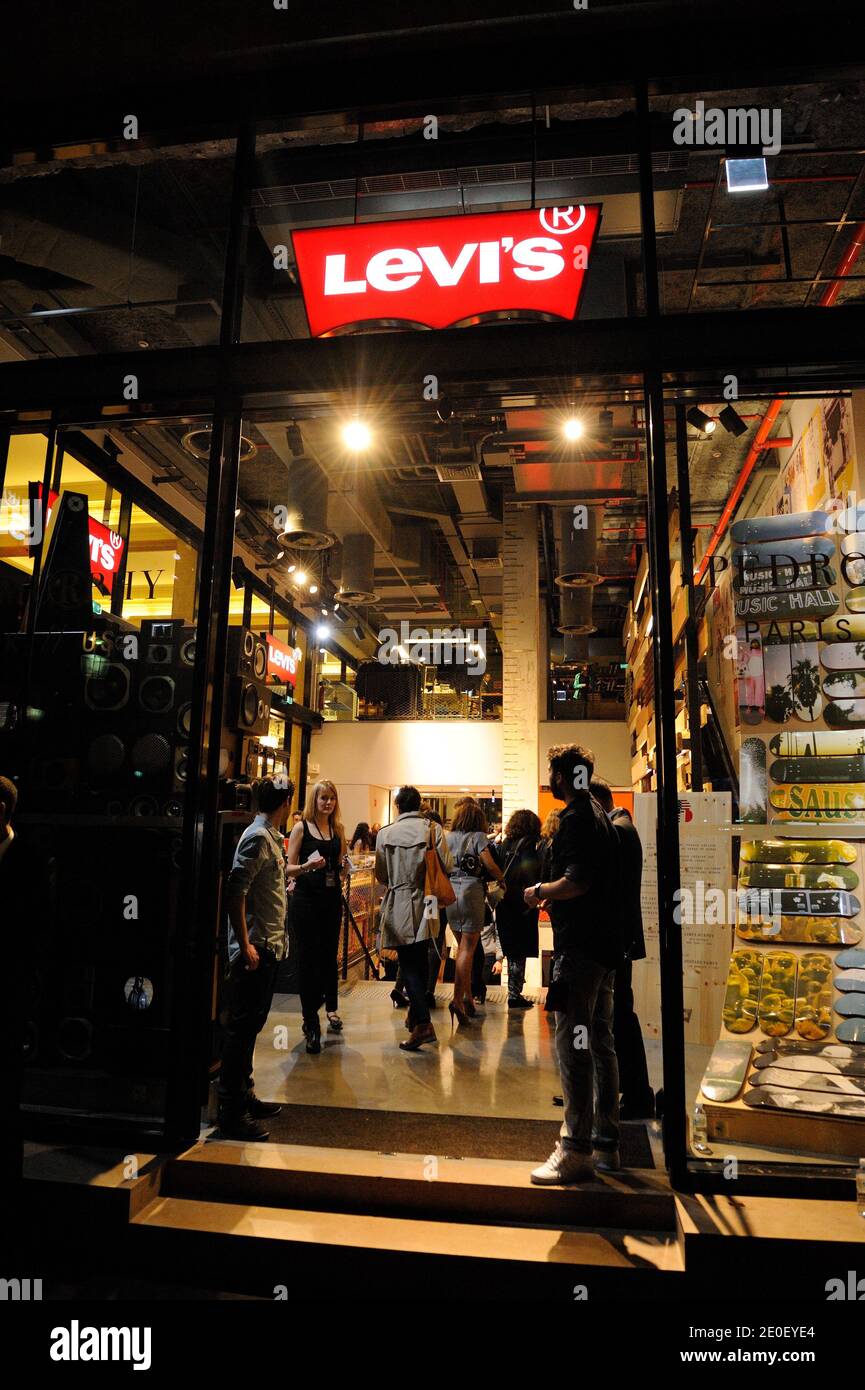 New Levis Store opening party in Paris, France, on May 10, 2012. Photo by  Alban Wyters/ Stock Photo - Alamy