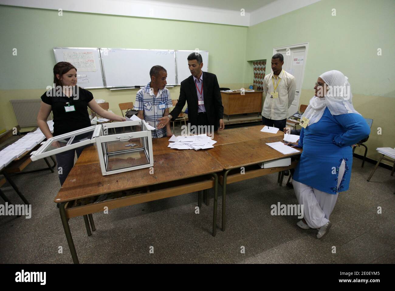 Officials start counting the votes in Algiers, Algeria, on May 10, 2012. Algeria Thursday held its first polls since the Arab Spring, with an official turnout figure poised to belie deep voter disaffection over the prospect of a political status quo. Photo by Ammi Louiza/ABACAPRESS.COM Stock Photo