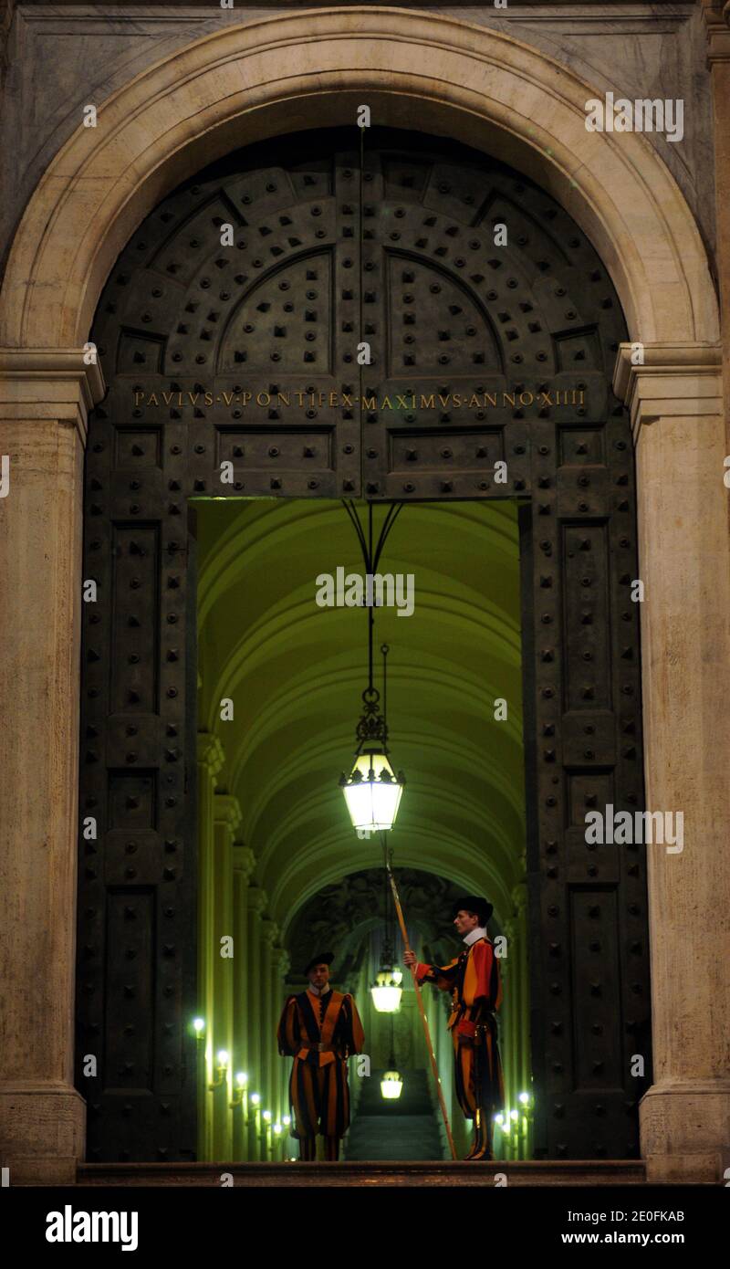 Swiss guards at the Bronze Door, the main access to the apostolic
