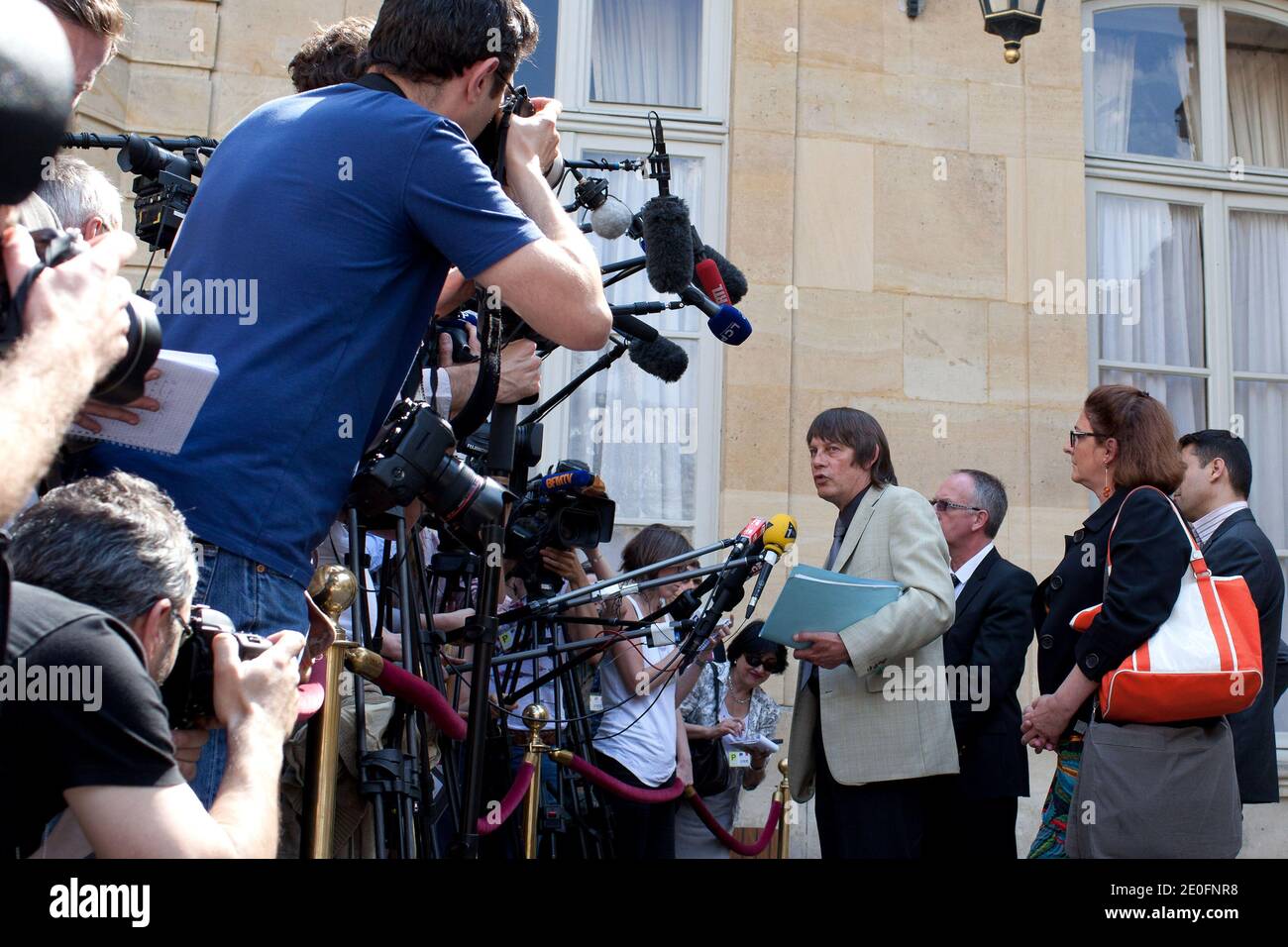 CGT labour union leader Bernard Thibault flanked by Eric Aubin answers to medias after a meeting with French Prime Minister, Jean-Marc Ayrault, at the Hotel Matignon, in Paris, France on May 29, 2012. Photo by Stephane Lemouton/ABACAPRESS.COM. Stock Photo