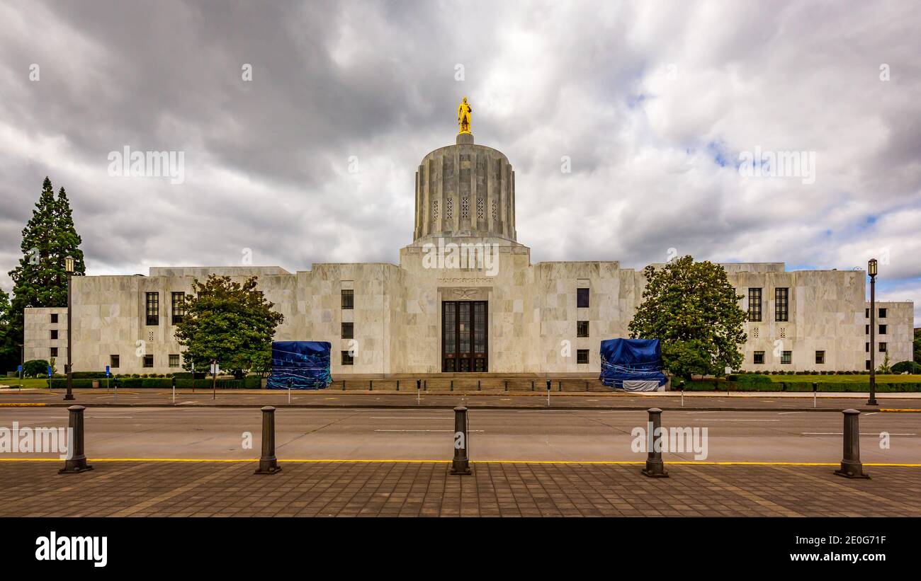 Oregon State Capitol Building in Salem, with Oregon Pioneer statue on