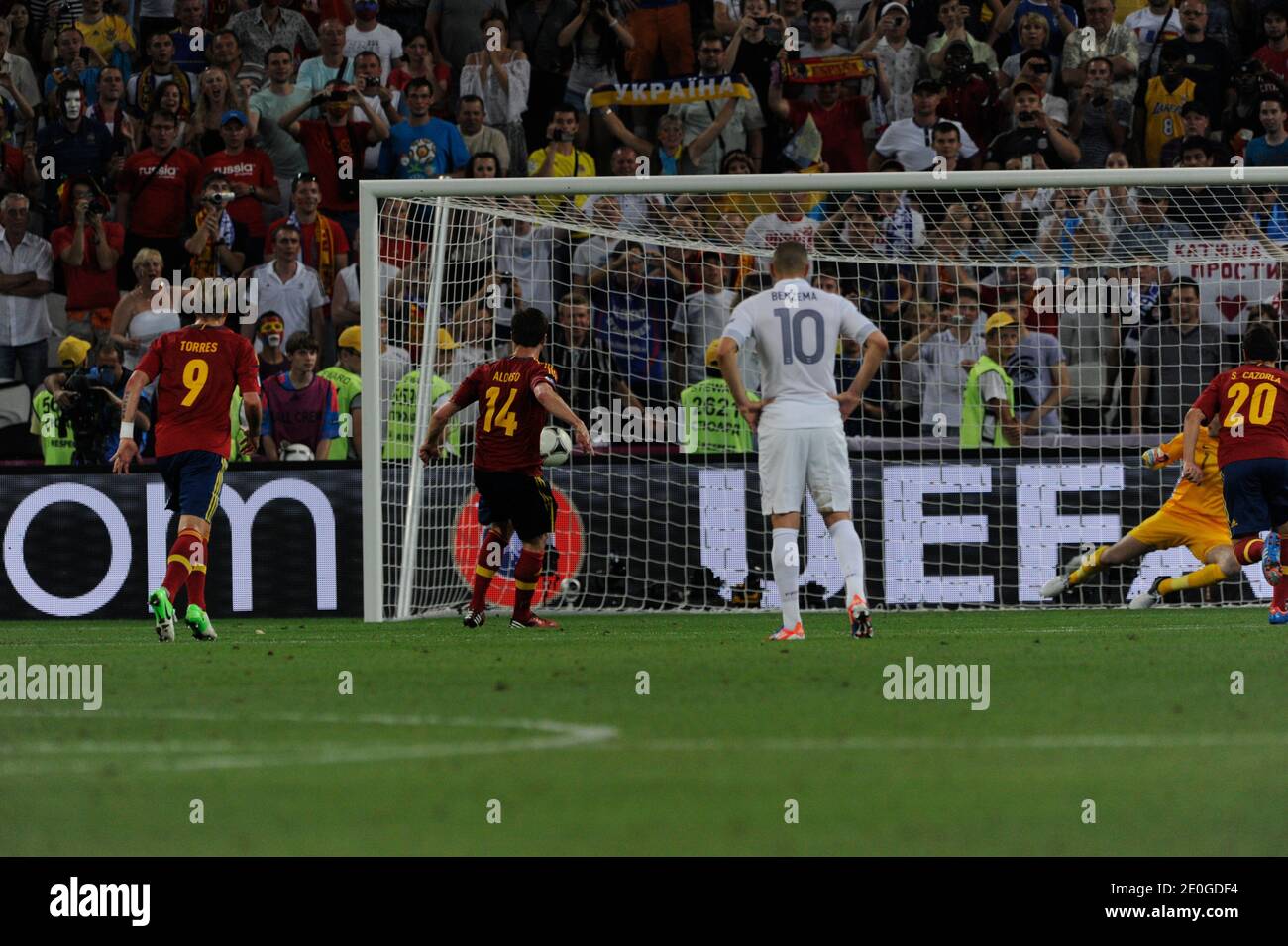 2012 Xabi Alonso France Hi res Stock Photography And Images Alamy 2012-xabi-alonso-france-hi-res-stock-photography-and-images-alamy