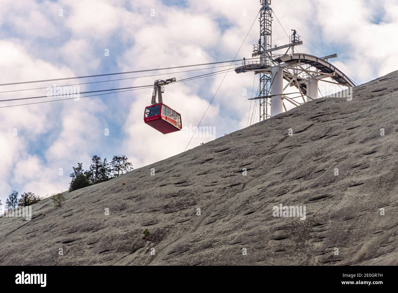 Stone mountain summit skyride hires stock photography and images Alamy