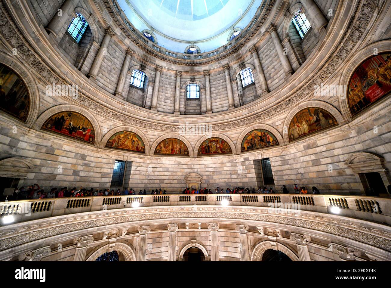 Victoria Memorial Hall Inside