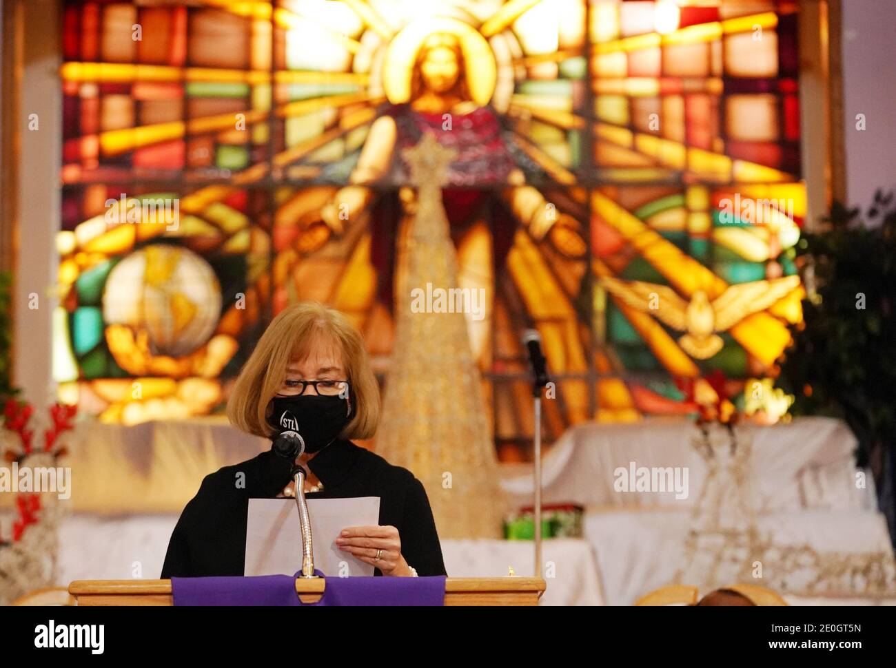 St. Louis, United States. 31st Dec, 2020. St. Louis Mayor Lyda Krewson reads the names of the dead, during a New Year's Eve Candlelight Service commemorating those who lost their lives to violence in 2020, at the Williams Temple on Thursday, December 31, 2020.The St. Louis homicide rate in 2020 reached 262 the highest since 1993. In 1993, St. Louis suffered its deadliest year when there were 267 victims of homicides. Photo by Bill Greenblatt/UPI Credit: UPI/Alamy Live News Stock Photo
