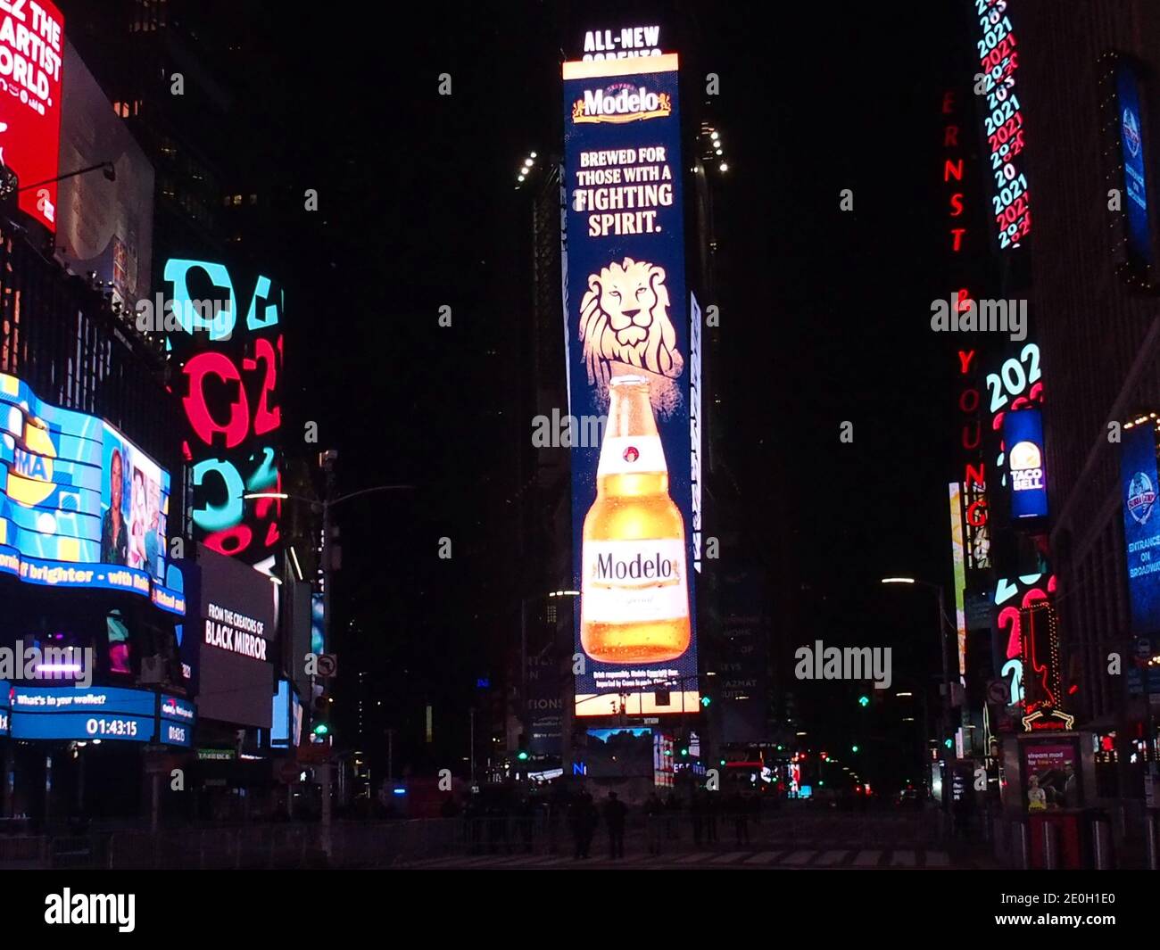 100 ％品質保証 Times square ball drop new year's eve hi-res stock コレクション