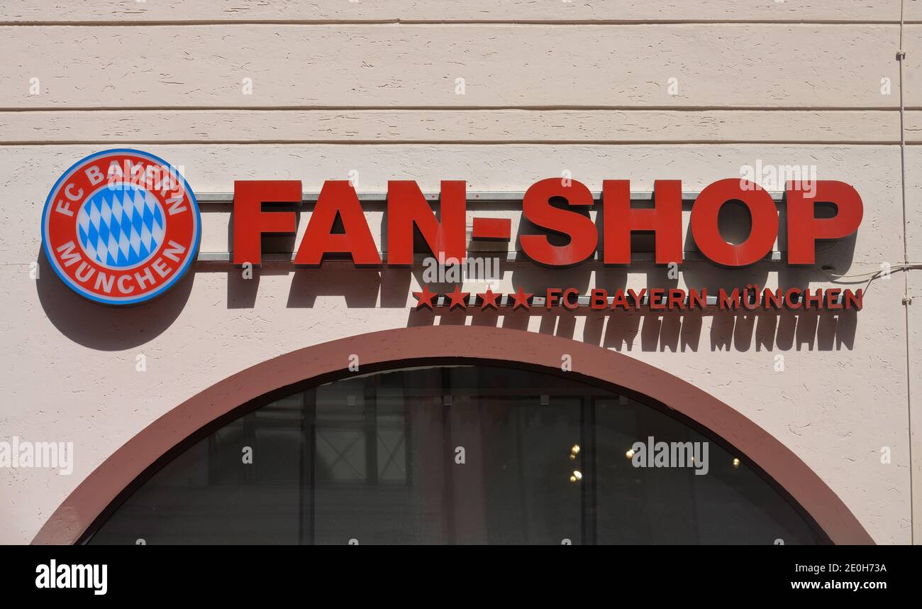 FC Bayern Fan-Shop, Neuhauser Strasse, Muenchen, Bayern, Deutschland Stock Photo