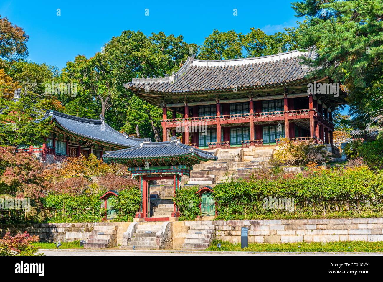 Traditional building at Buyongji Pond inside secret garden of Changdeokgung palace in Seoul, Republic of Korea Stock Photo