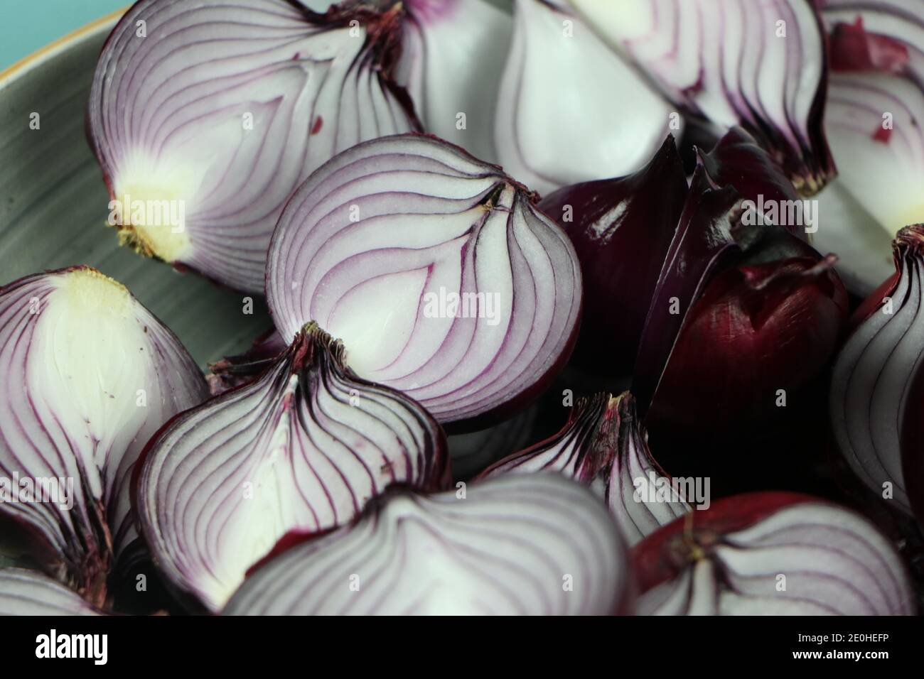 Purple red skin onions hi-res stock photography and images - Alamy