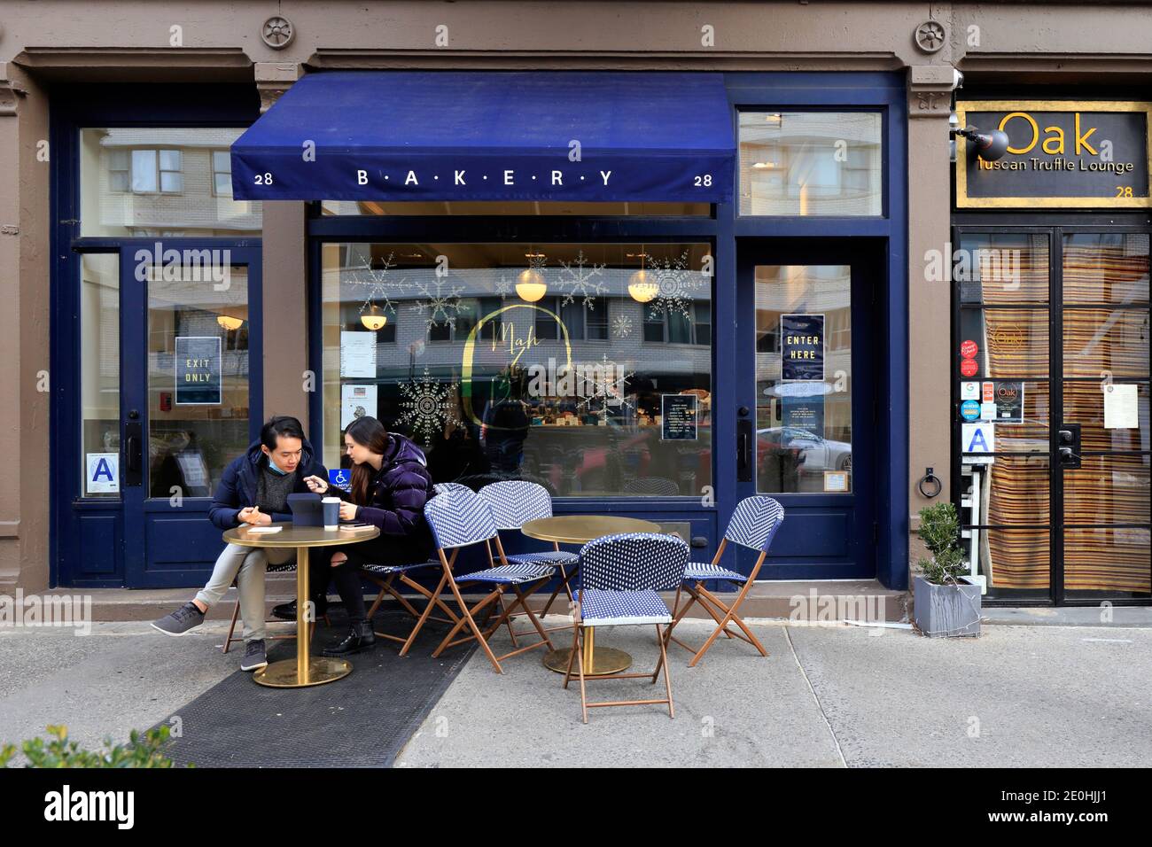 Mah-Ze-Dahr Bakery, 28 Greenwich Ave, New York, NYC storefront photo of a bakery and cafe in the Greenwich Village neighborhood of Manhattan Stock Photo